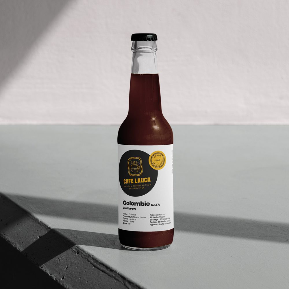 mockup-cafe-lauca-cold-brew-bouteille-carre Mockup de l'étiquette Cold brew Cafe Lauca